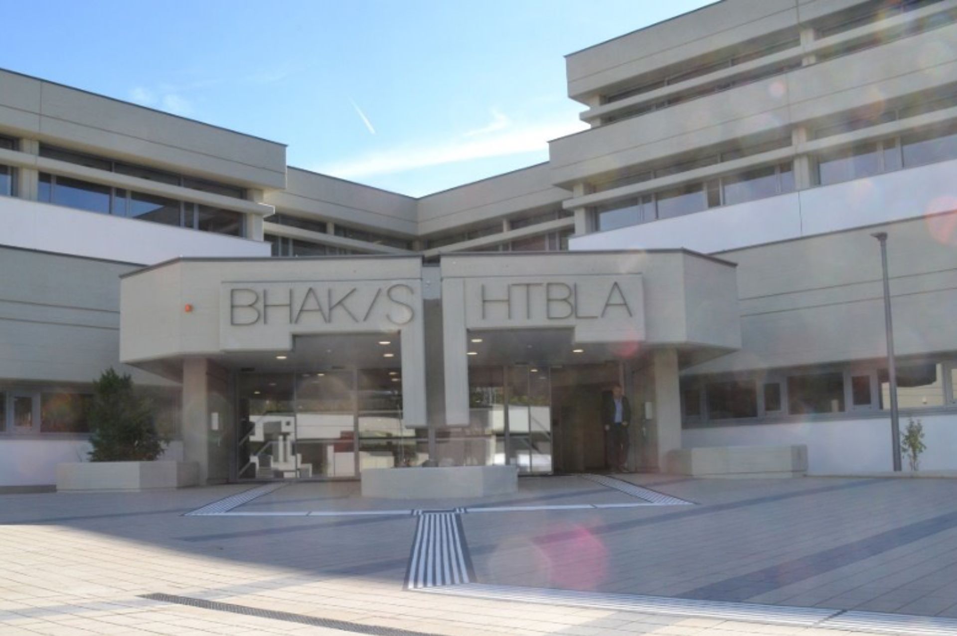 eingangsbereich hak htl